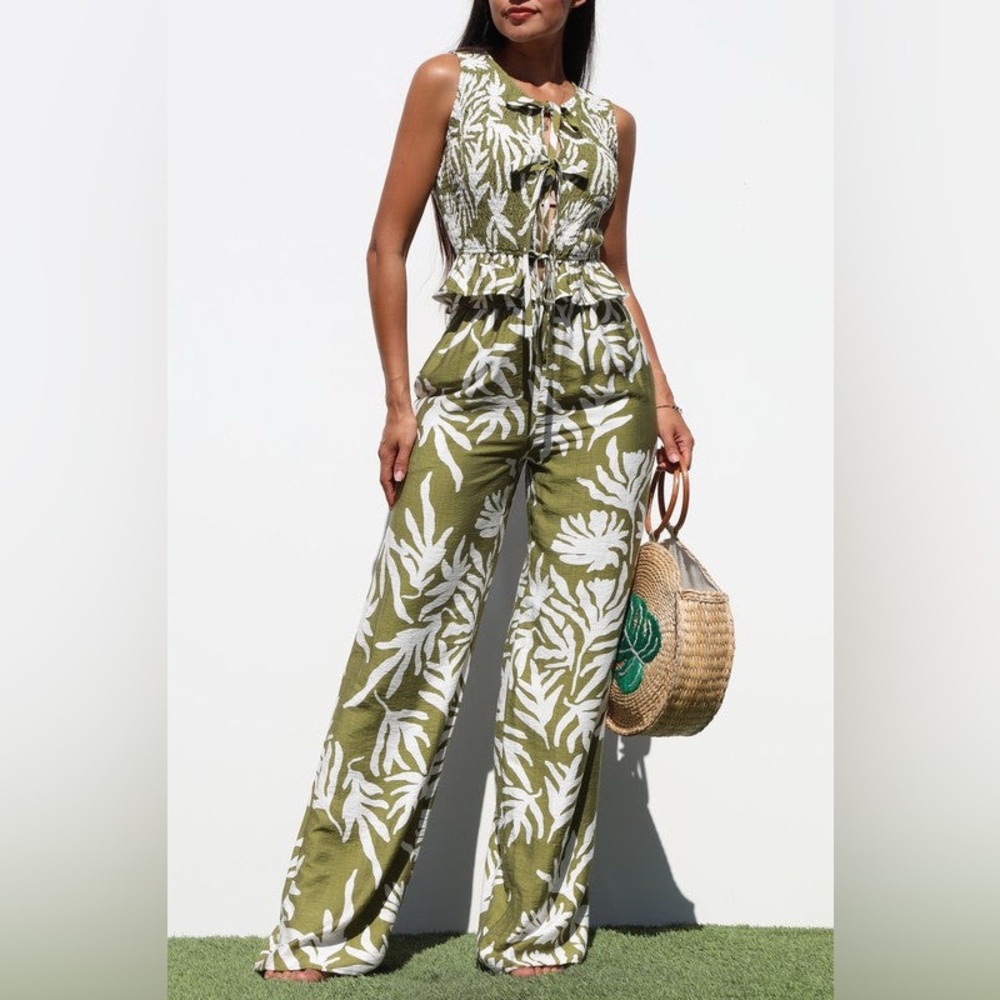 #29 Tropic Elegance Pant Set - Picture 4 of 6